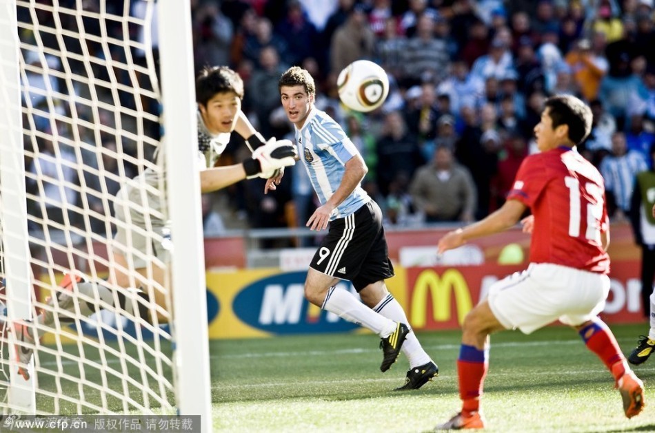 摩洛哥碾压加拿大,穆勒完成帽子戏法 摩洛哥碾压加拿大,穆勒完成帽子戏法