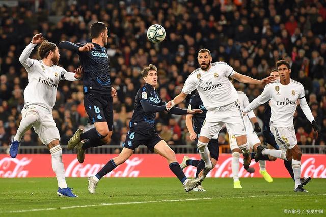 关于哥伦比亚逆转瑞典，本泽马状态火热的信息